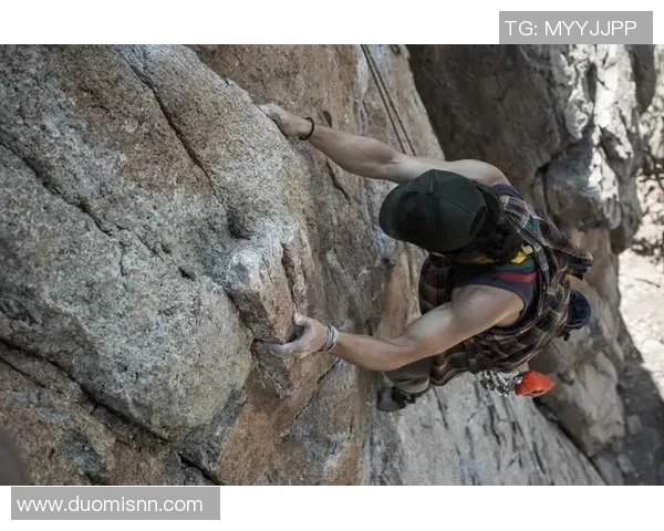 攀岩精神的力量:深入南京攀岩队员心理素质的探索与分析 攀岩精神的力量:深入南京攀岩队员心理素质的探索与分析