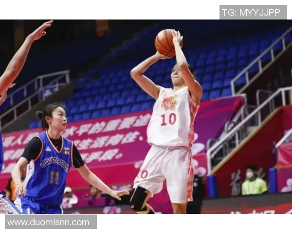 广州羽毛球队以76分稳居锦标赛积分榜首位展现强劲实力 广州羽毛球队以76分稳居锦标赛积分榜首位展现强劲实力